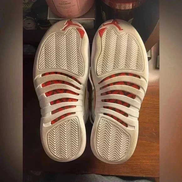 Jordan 12 Retro FIBA 2019 Men’s 7/ Women’s 8.5 - Picture 9 of 10